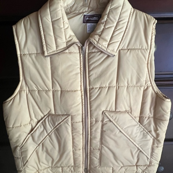 Pyramid Classic Tan Quilted Puffer Vest – XL – Made in USA 🇺🇸 - Picture 1 of 5
